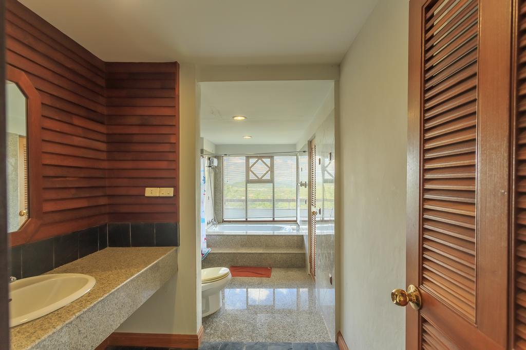 Pak Chong Phuripimarn Penthouse מראה חיצוני תמונה